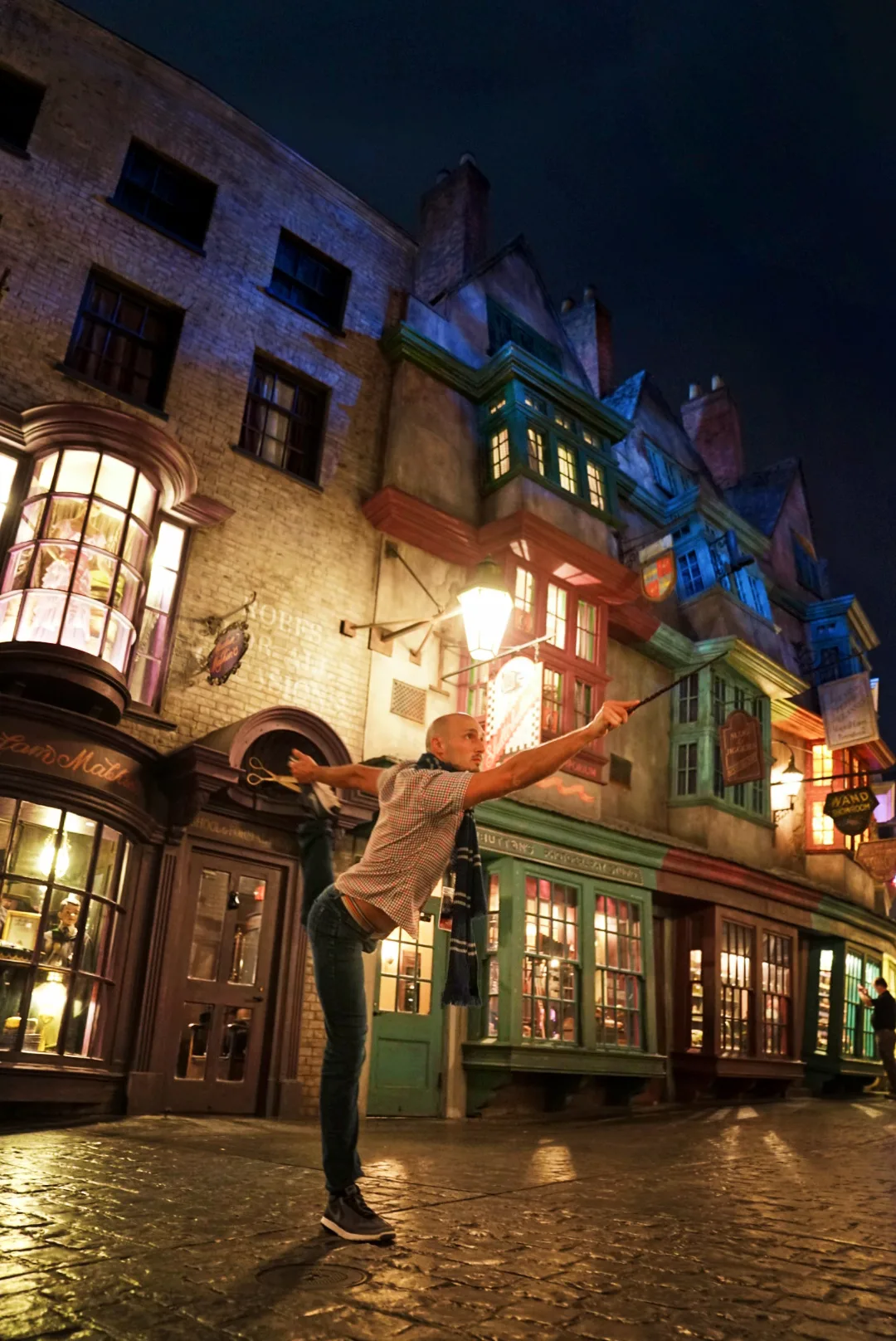 Rob Taylor in Diagon Alley Wizarding World of Harry Potter Universal Studios Florida 1