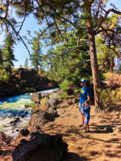 Taylor Family with Fall Colors on Deschutes River at Dillon Falls Deschutes National Forest Bend 5