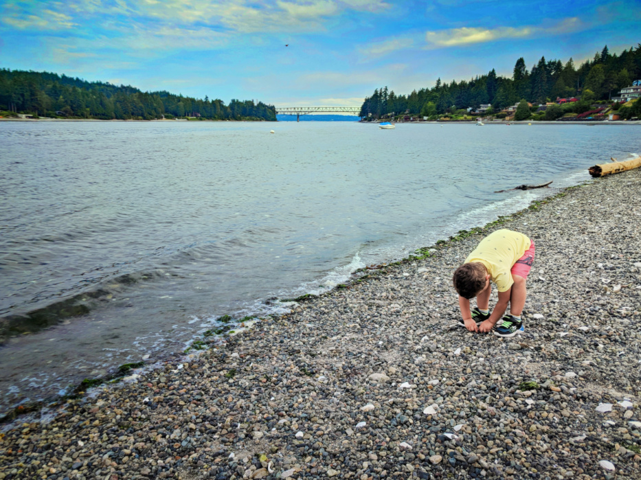 Taylor-family-at-Agate-Passage-beach-doing-yoga-Suquamish-1.jpg