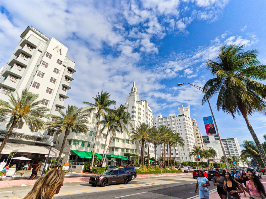 Art Deco Hotels Along Collins Ave South Beach Miami Florida 6