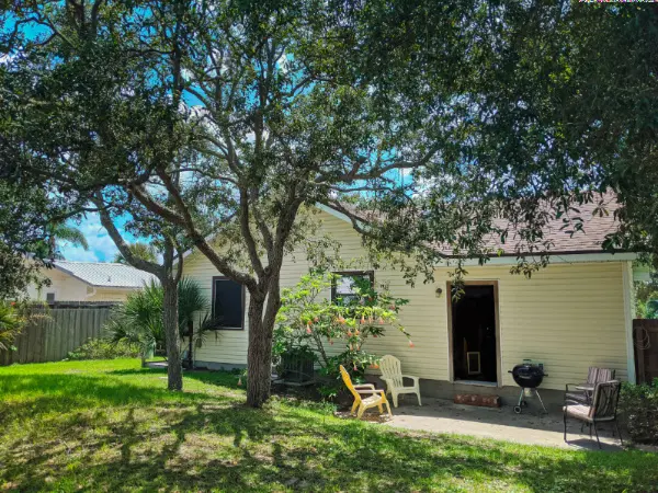 BBQ Patio at Buccaneer Bungalow Butler Beach Saint Augustine Florida Vacation Rental 3