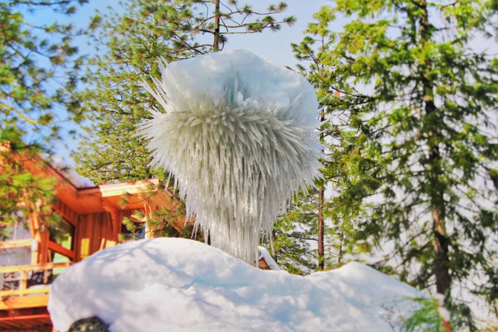 Chihuly Icicle Sculpture at Sleeping Lady Resort Leavenworth WA 3b