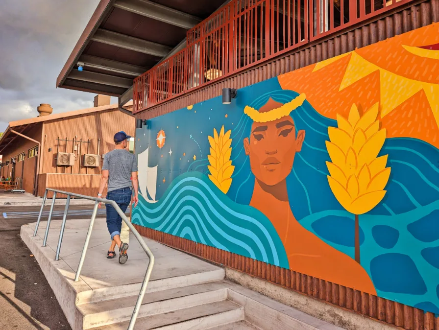 Chris Taylor with Native Hawaiian Mural at Kona Brew Complex Big Island Hawaii 1