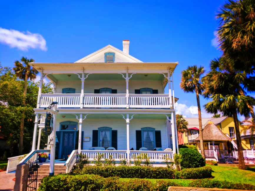 Colorful houses in Downtown St Augustine 2