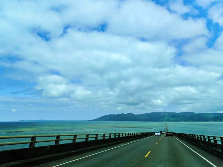 Crossing Highway 101 from Astoria into Washington on bridge 3