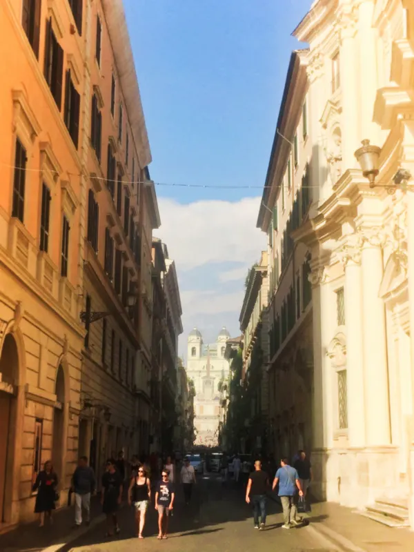 Crowd of tourists at Spanish Steps Rome Italy 2