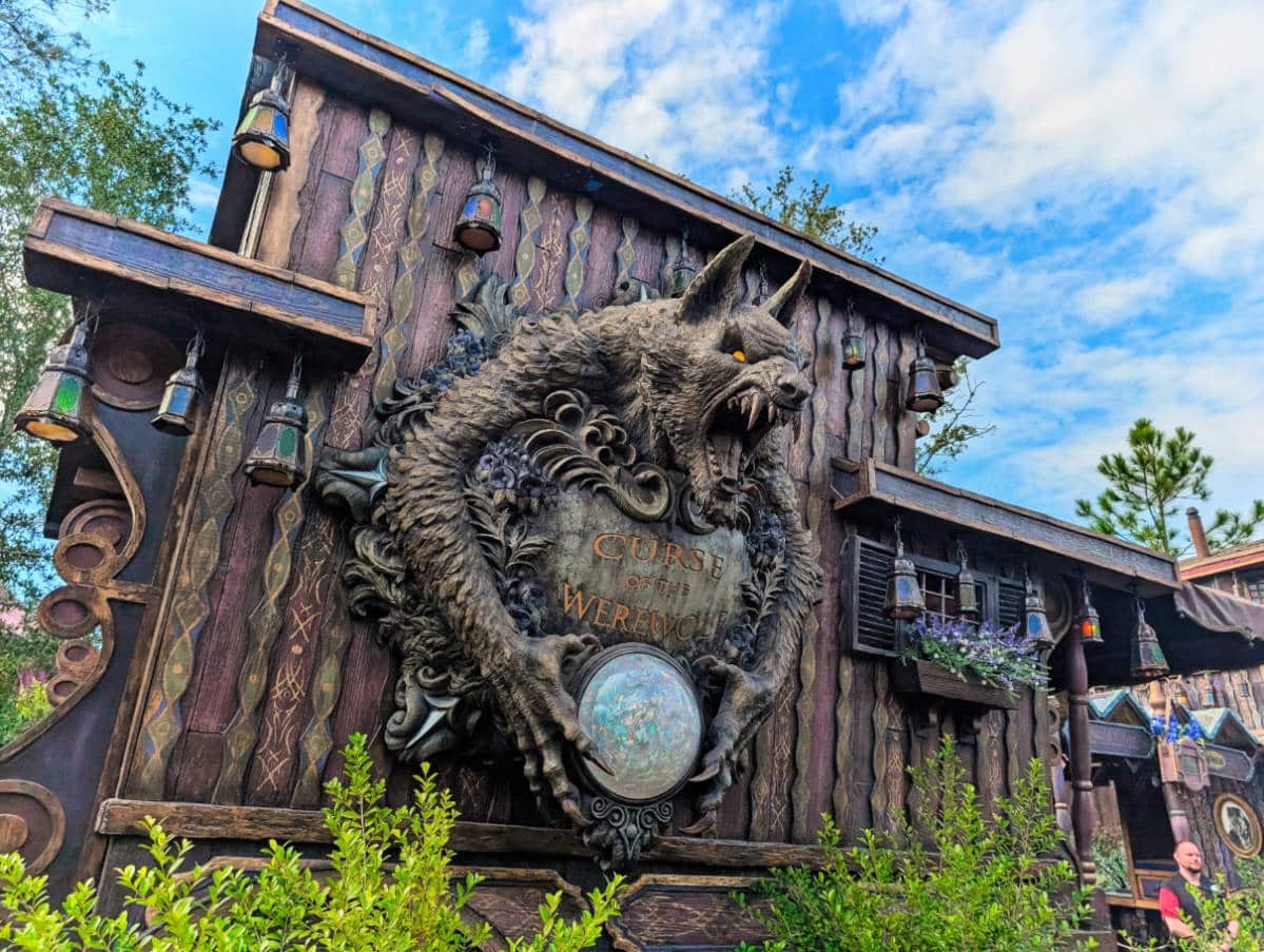 Curse of the Werewolf at Dark Universe in Epic Universe Universal Orlando