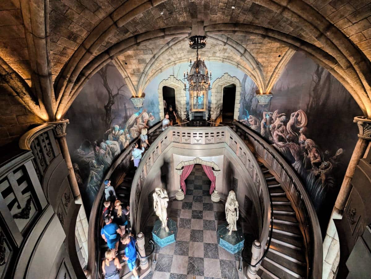 Darkmoor Manor of Monsters Unchained Dark Universe in Epic Universe Universal Orlando