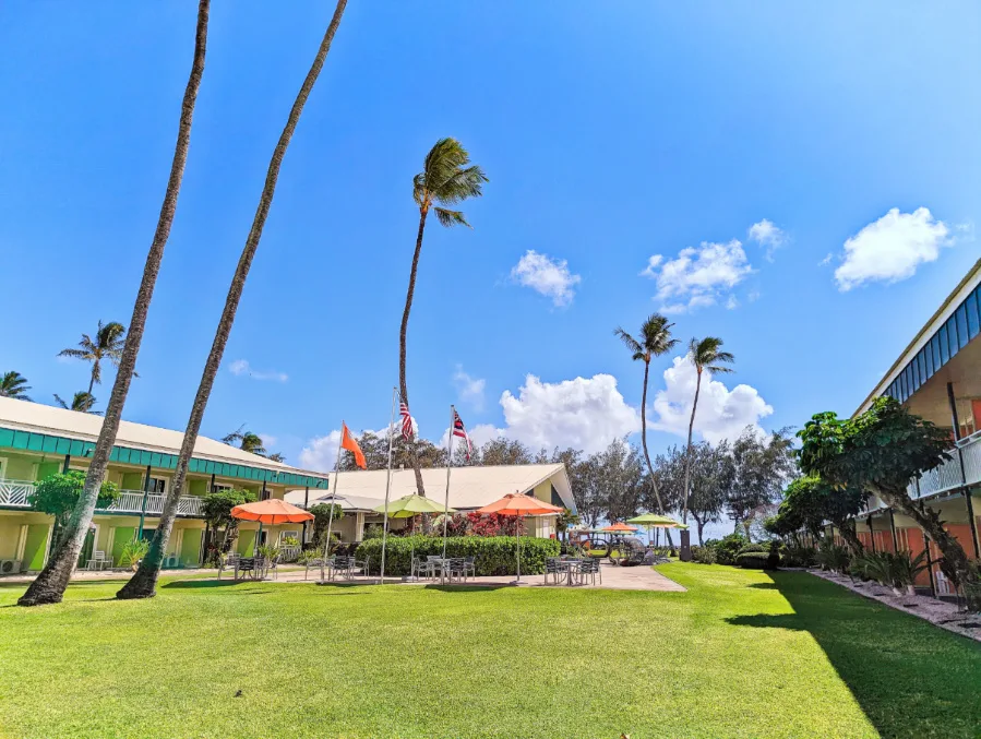 Exterior of Kauai Shores Hotel Kapaa Kauai Hawaii 5