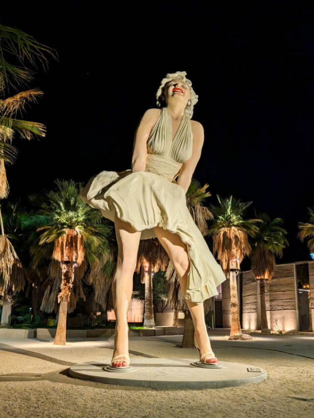 Forever Marylin Statue at Night in Palm Springs California 2