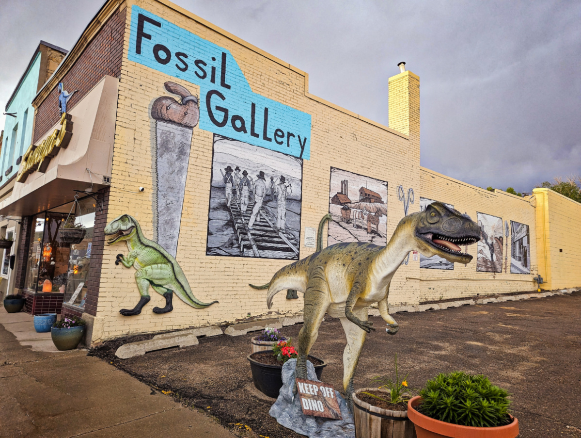 Fossil Gallery with Velociraptors downtown Kemmerer Wyoming 1