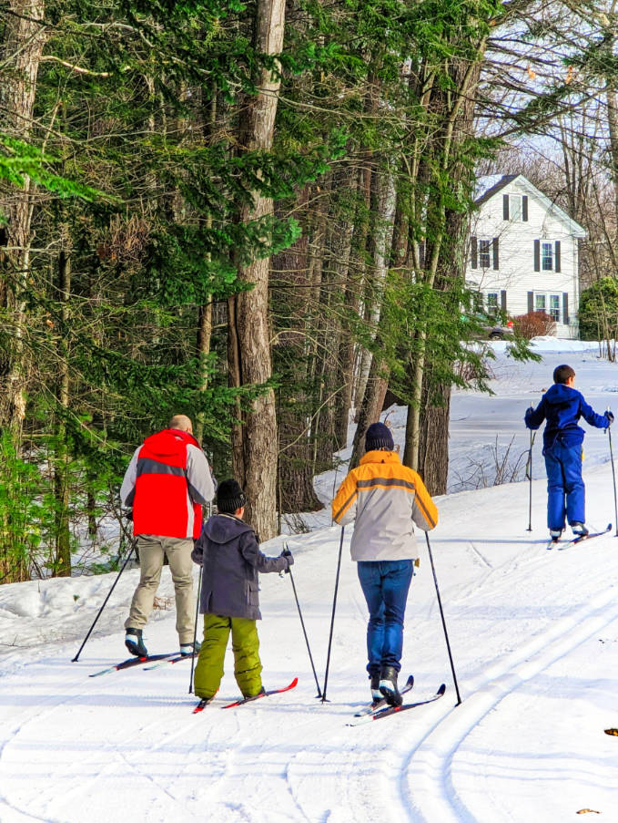 Full Taylor Family Cross Country Skiing at Pineland Farms New Gloucester Maine 7