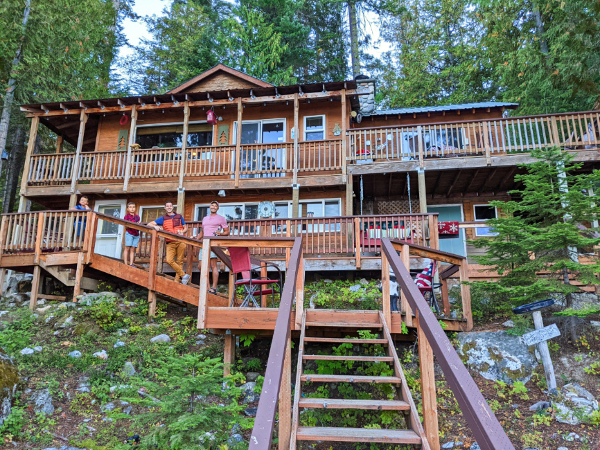 Full Taylor Family at Lake Wenatchee Vacation Rental Leavenworth Washington 1