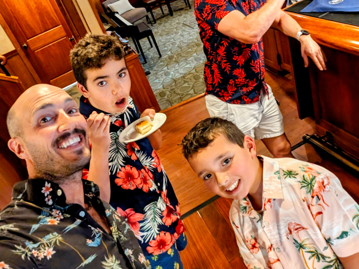 Full Taylor Family dining onboard Safari Explorer UnCruise Hawaii 1