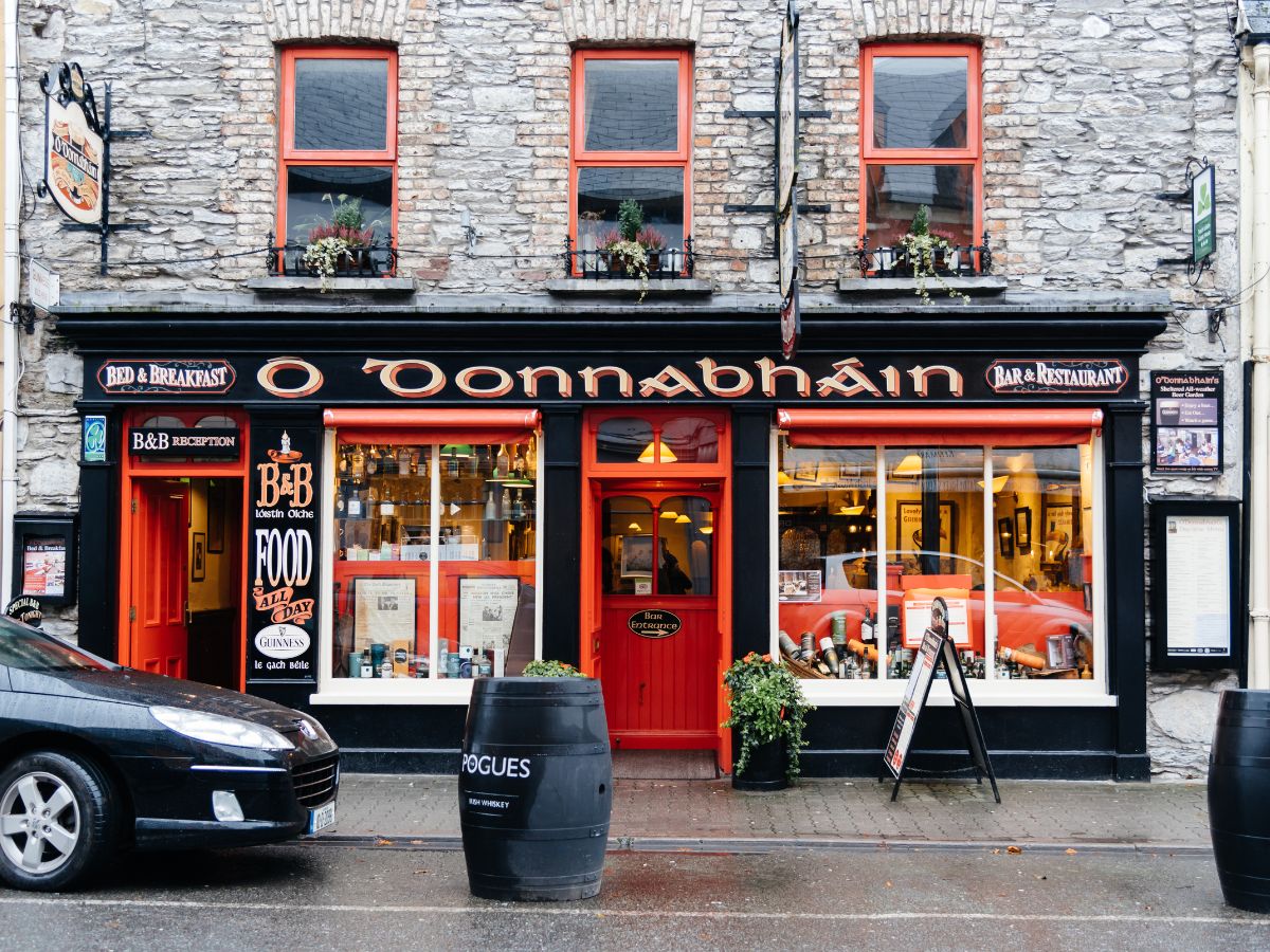 Irish Pub in Kenmare Ireland