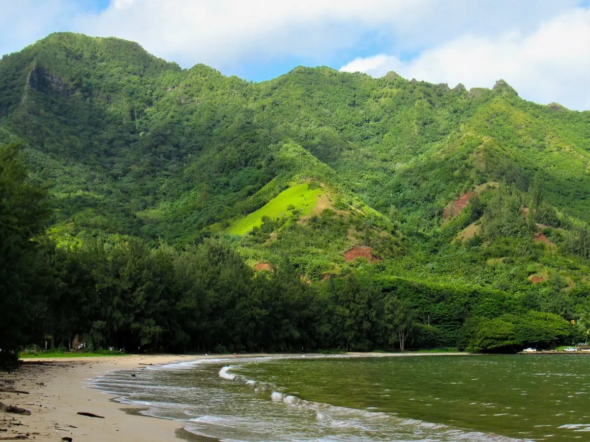 Kahana Bay Kayaking on Oahu