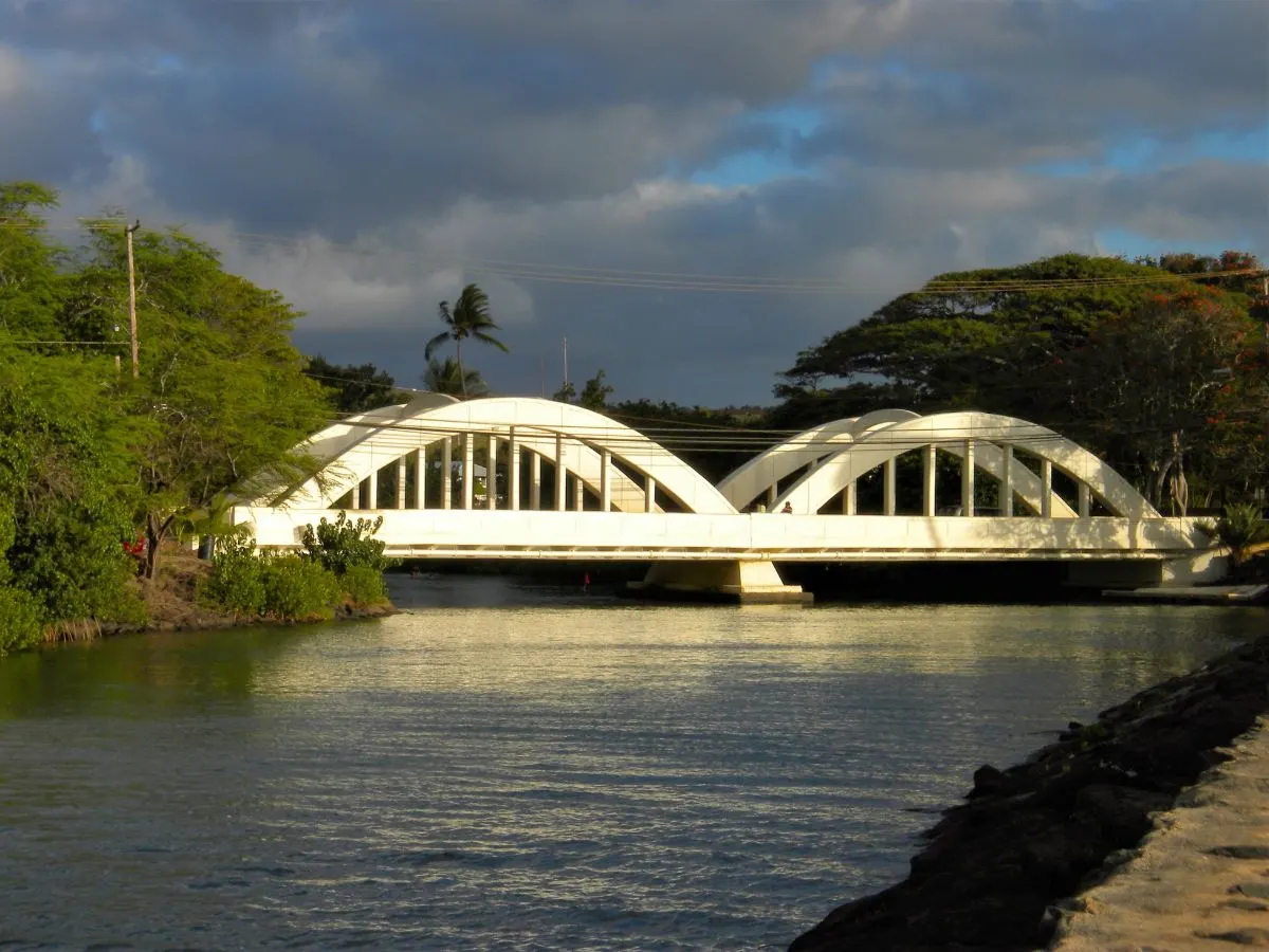 Kayaking to Haleiwa Rainbow Bridge North Shore Oahu
