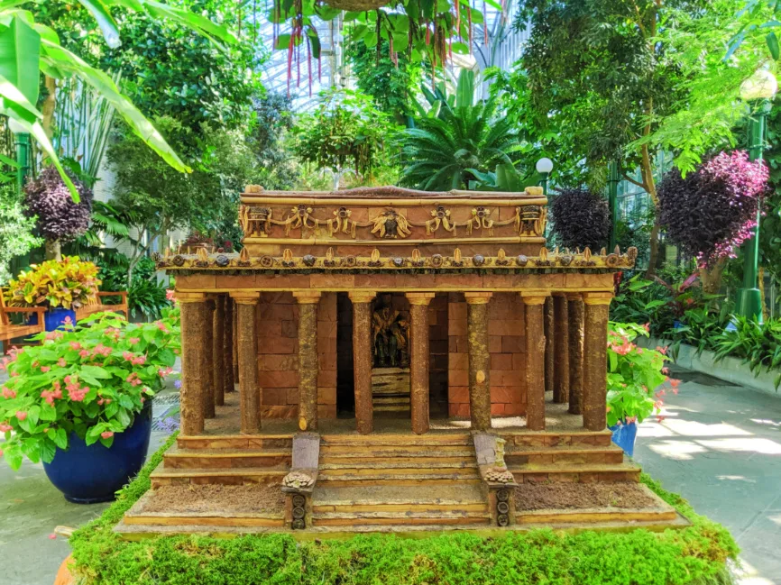 Lincoln Memorial Sculpture at US Botanical Gardens National Mall Washington DC 1