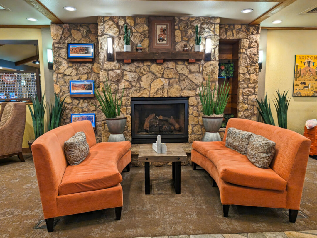 Staying at the Yavapai Lodge at - Main Lobby At Yavapai Lodge Grand Canyon National Park Arizona 1 1080x813 