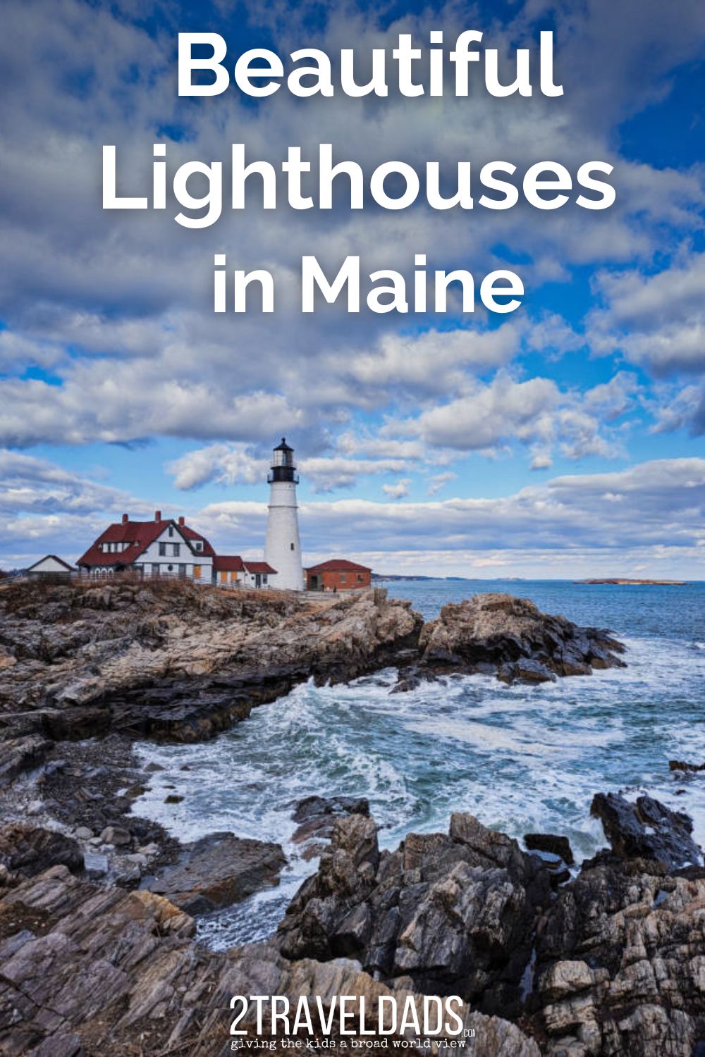 Easy to visit lighthouses in Maine are all along the coast. From the famous Portland Head Light to lesser know sites that are even more beautiful, these are the best lighthouses to add to your Maine road trip.