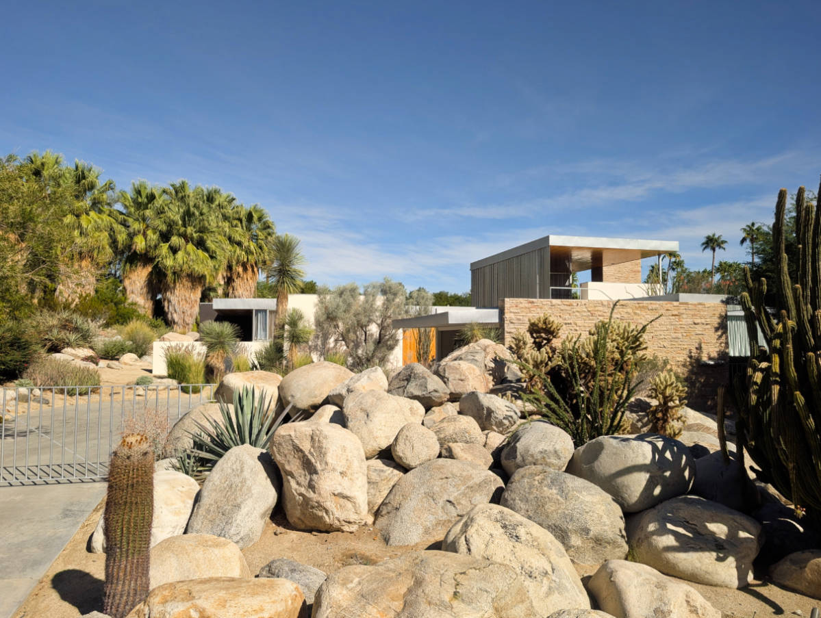 Mid Century Modern House in Palm Springs California 3