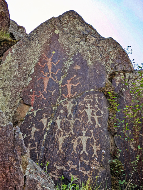 Nimiipuu Nez Perce Petroglyphs on Snake River in Hells Canyon Lewiston Clarkston Idaho Washington 1