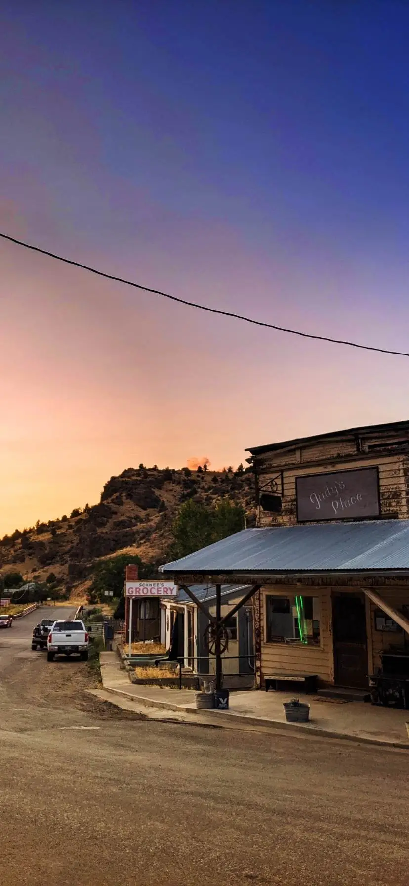 Old West town Mitchell at Oregon's Painted Hills