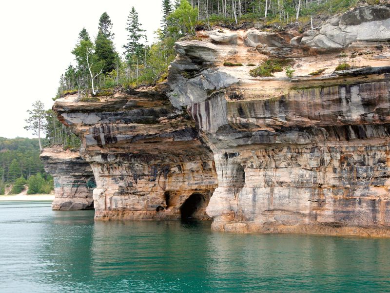 Pictured-Rocks-National-Lakeshore-Upper-Peninsula-Michigan