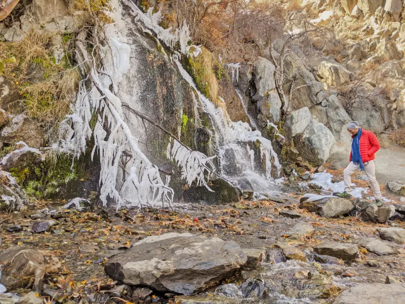 Rob Taylor hiking at frozen waterfall Kings Canyon Park Carson City Nevada 2020 3
