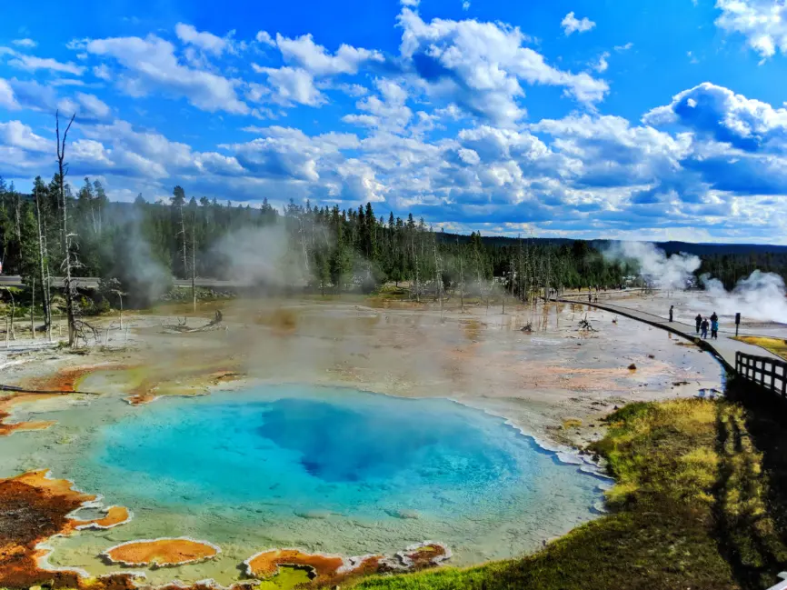 Silex Hot Spring at Fountain Paint Pots Geysers Yellowstone NP 3