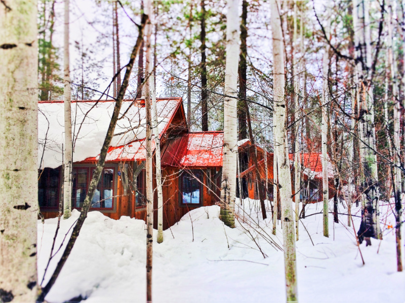 Sleeping Lady Resort Leavenworth WA in the Snow 4b