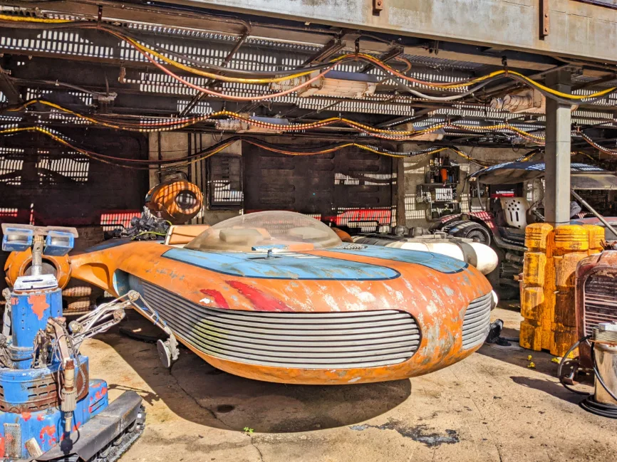 Tatooine Landspeeder at Star Wars Galaxys Edge Hollywood Studios Disney World 1