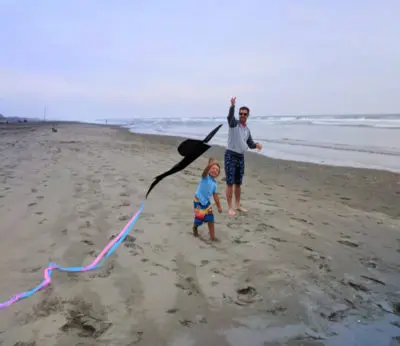 Taylor Family flying kites at Long Beach Washington Coast 3