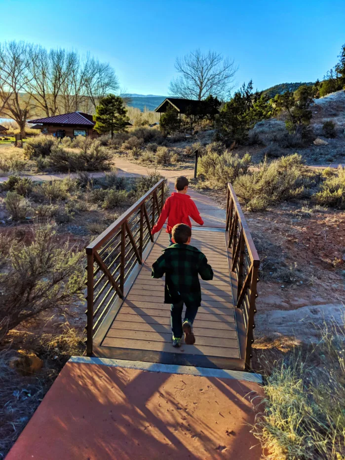 Taylor Family hiking at Petrified Forest State Park Escalante Utah 6