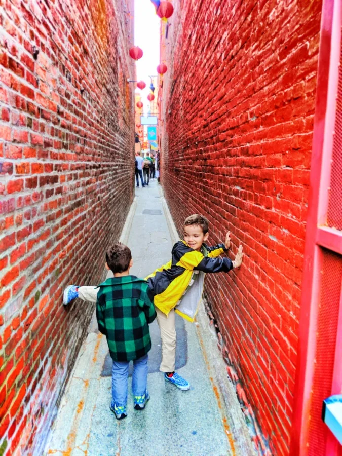 Taylor Family in Fantan Alley Chinatown Victoria BC 6