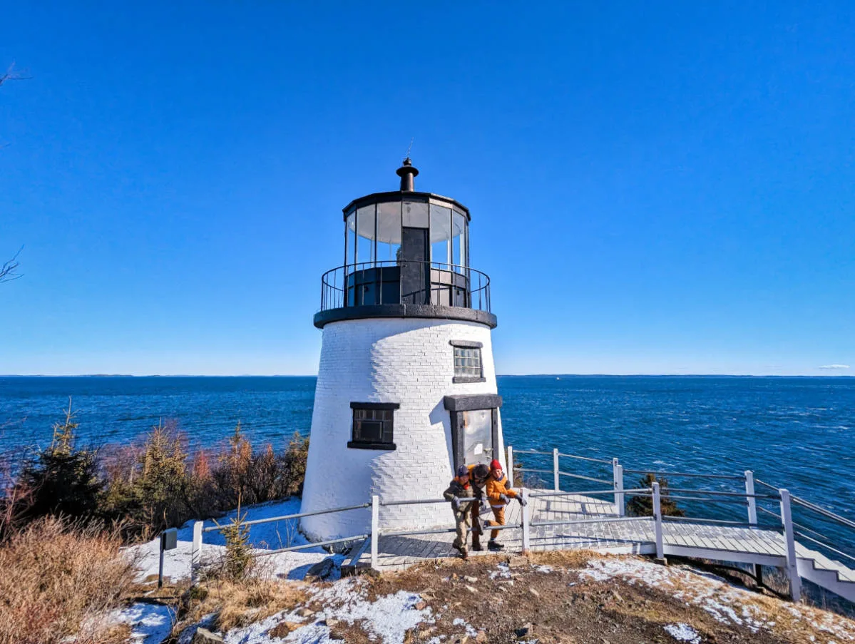 Taylor Family in the Snow at Owls Head Lighthouse Spruce Head Maine 8