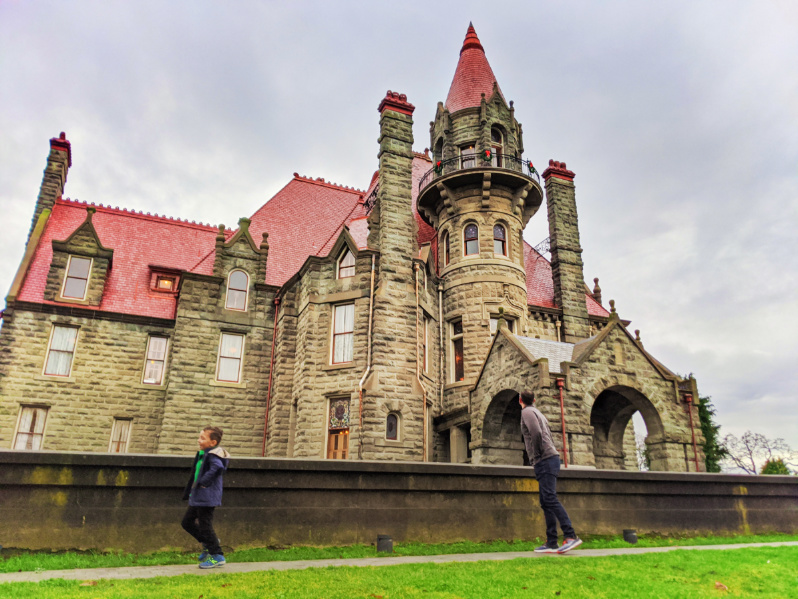 Taylor Family outside Craigdarroch Castle Victoria BC 2