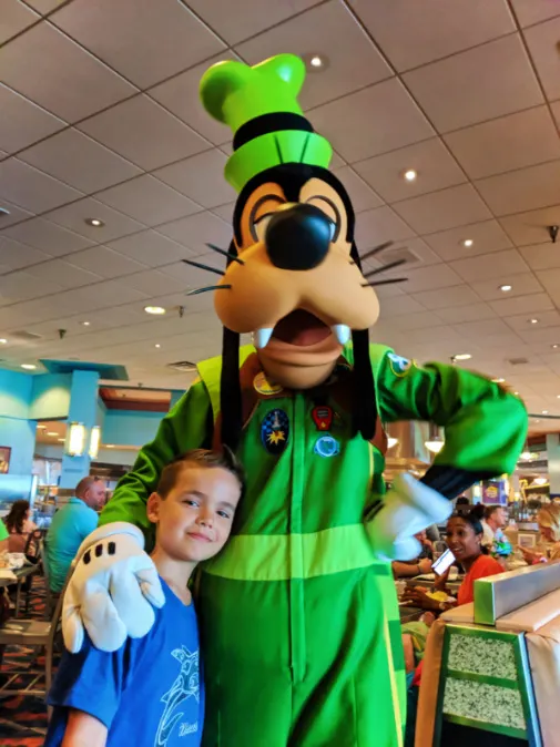 Taylor Family with Goofy character breakfast Hollywood and Vine Restaurant Hollywood Studios Disney World Florida 1