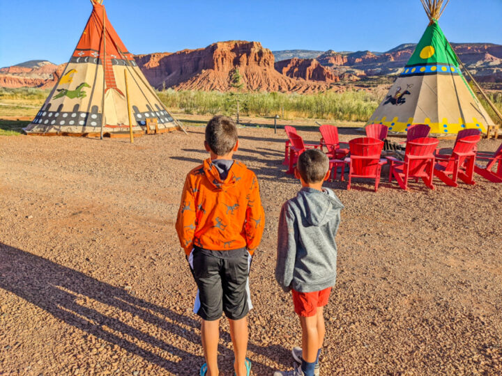Review of the Capitol Reef Resort Just Outside of the National Park