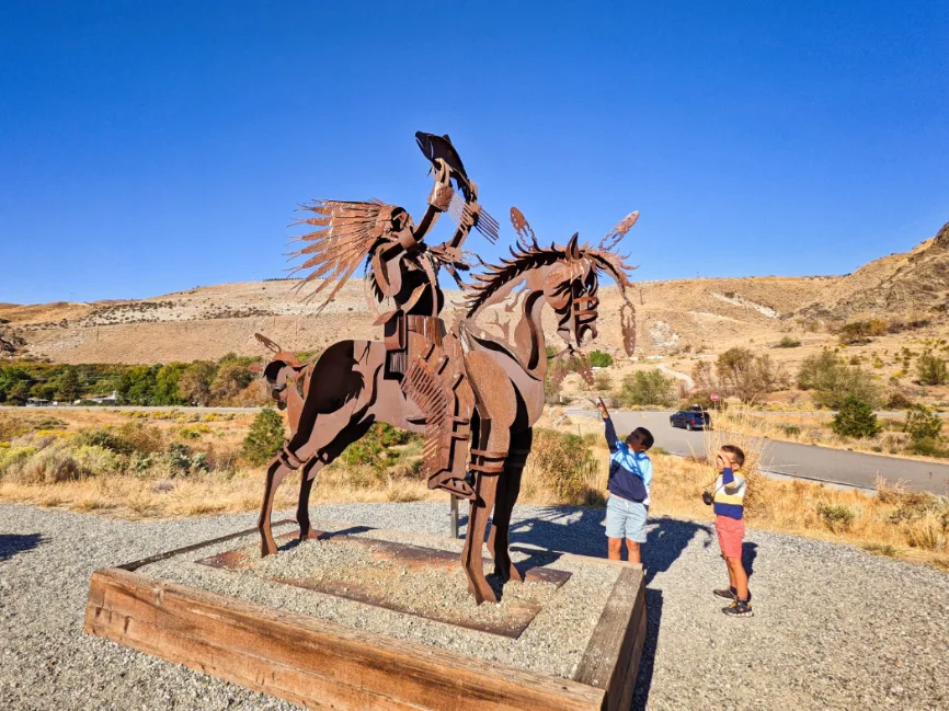 Taylor Family with Sculpture THE CHEIF by Smoker Marchand at Beebe Springs Natural Area Lake Chelan Washington 1