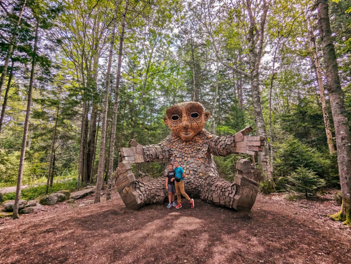 Taylor Family with Thomas Dambo Trolls at Coastal Maine Botanical Gardens Boothbay Harbor Maine 8