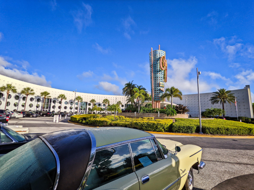 Vintage cars at Universal Cabana Bay Resort Orlando 4