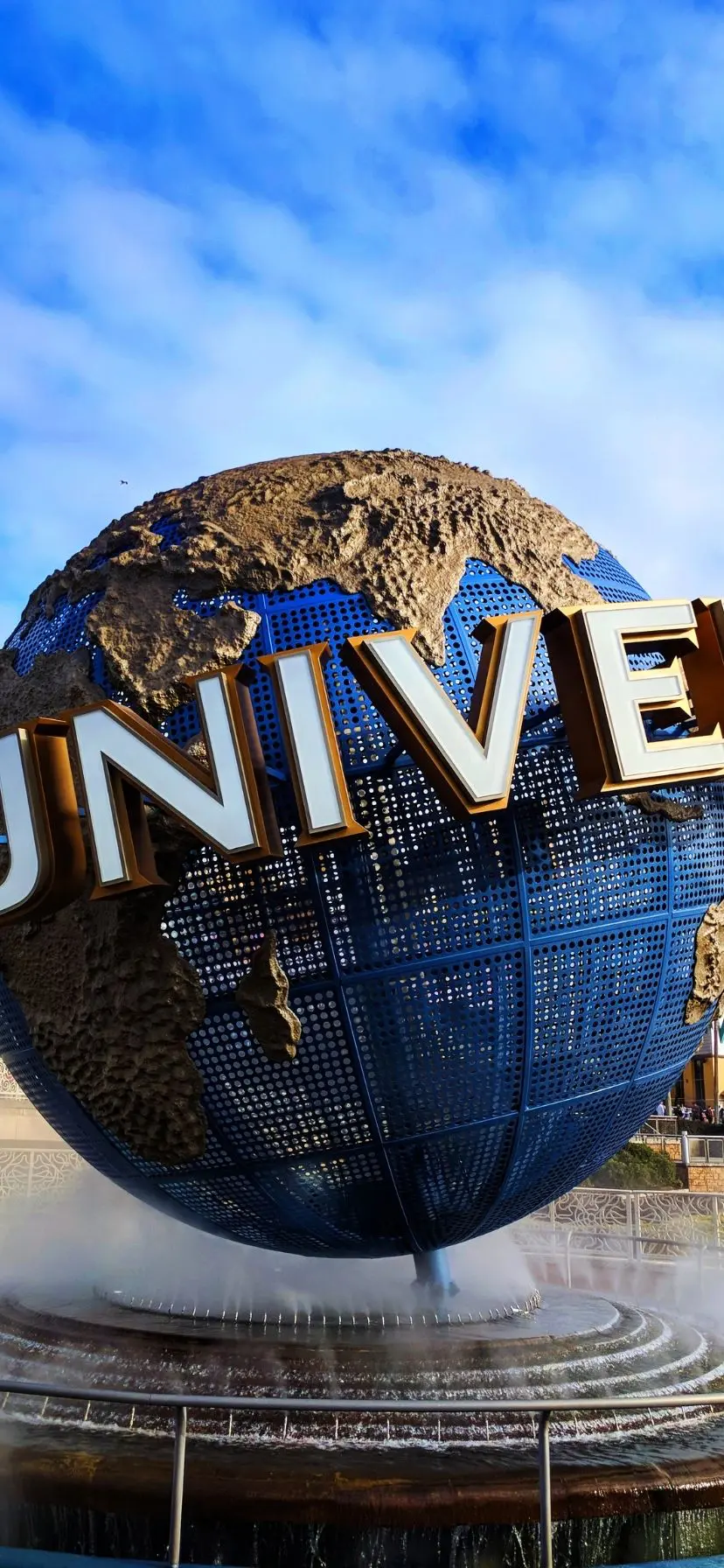 Universal Globe, Universal Studios Florida Entrance