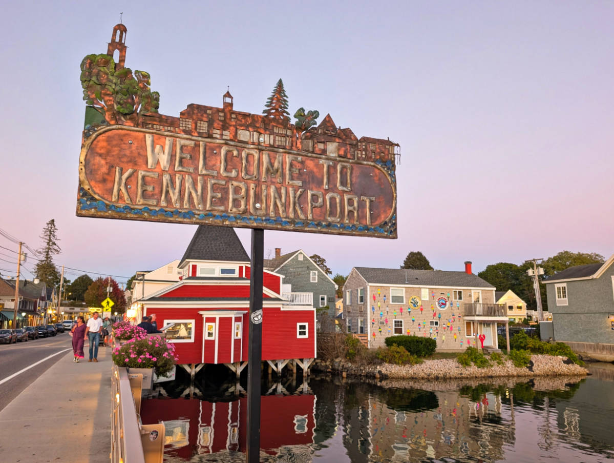 Welcome Sign at Kennebunkport Maine 2