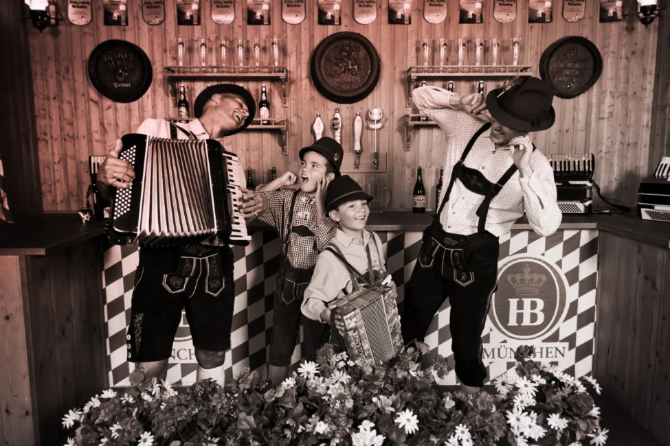 Taylor Family doing Bavarian Old Time Photo Shoot in Leavenworth
